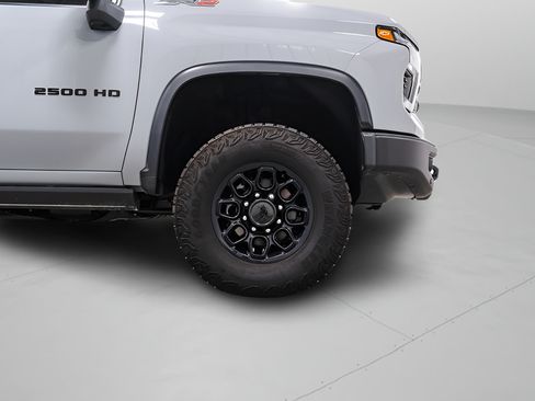 Used 2025 Chevrolet Silverado 2500 ZR2 w/ ZR2 Bison Edition AWD/4WD image 7