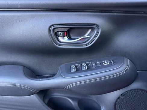 Certified 2024 Honda HR-V EX-L image 12