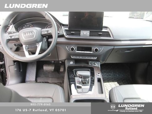 Used 2023 Audi Q5 2.0T Premium w/ Convenience Package AWD/4WD image 24