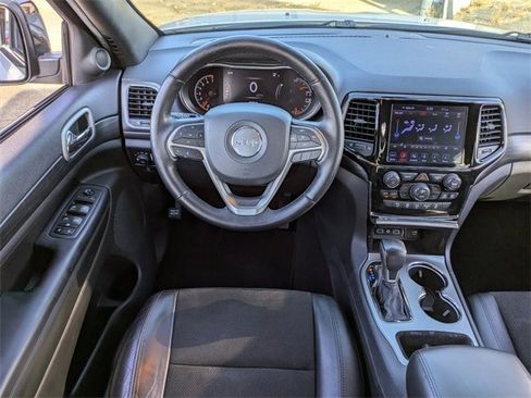 Used 2020 Jeep Grand Cherokee Altitude image 17