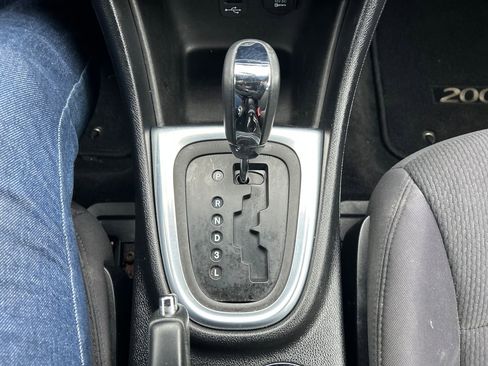 Used 2014 Chrysler 200 Touring image 19