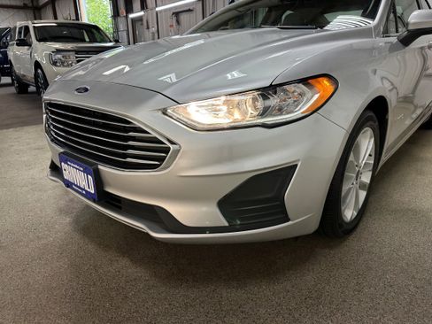 Certified 2019 Ford Fusion SE image 24