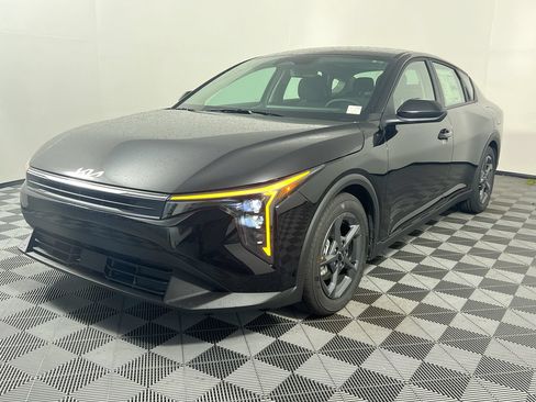 New 2026 Kia K4 FWD image 9