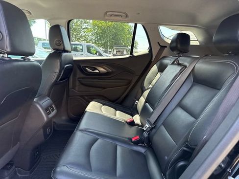 Used 2024 GMC Terrain SLT FWD image 11