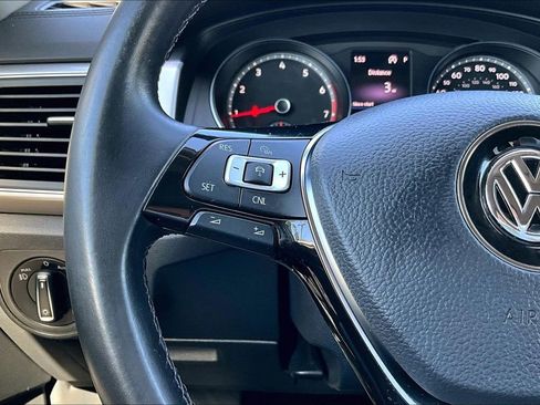 Used 2018 Volkswagen Atlas SE image 10