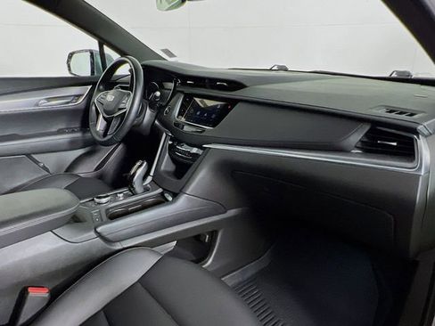 Used 2025 Cadillac XT5 Luxury FWD image 38