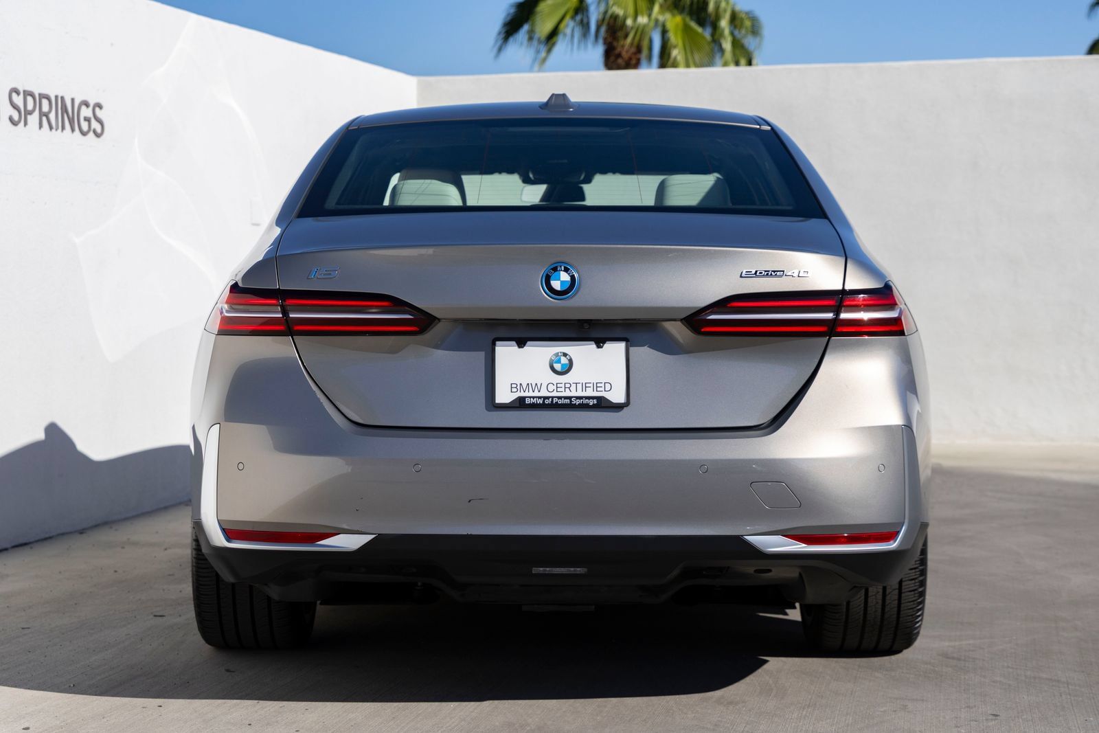 Certified 2025 BMW i5 eDrive40i w/ Premium Package RWD image 7