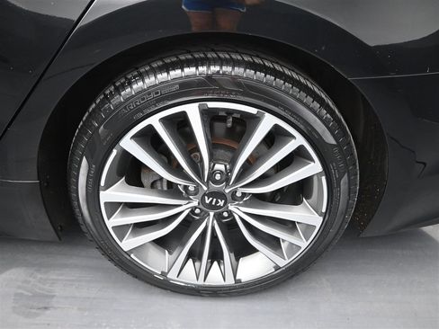 Used 2019 Kia Stinger Premium image 19