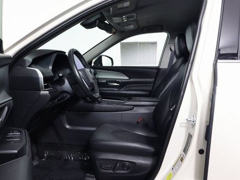 Used 2024 Toyota Grand Highlander FWD image 10