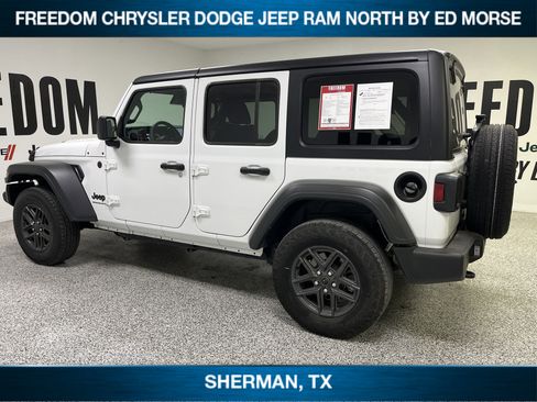 Used 2025 Jeep Wrangler Sport S image 6
