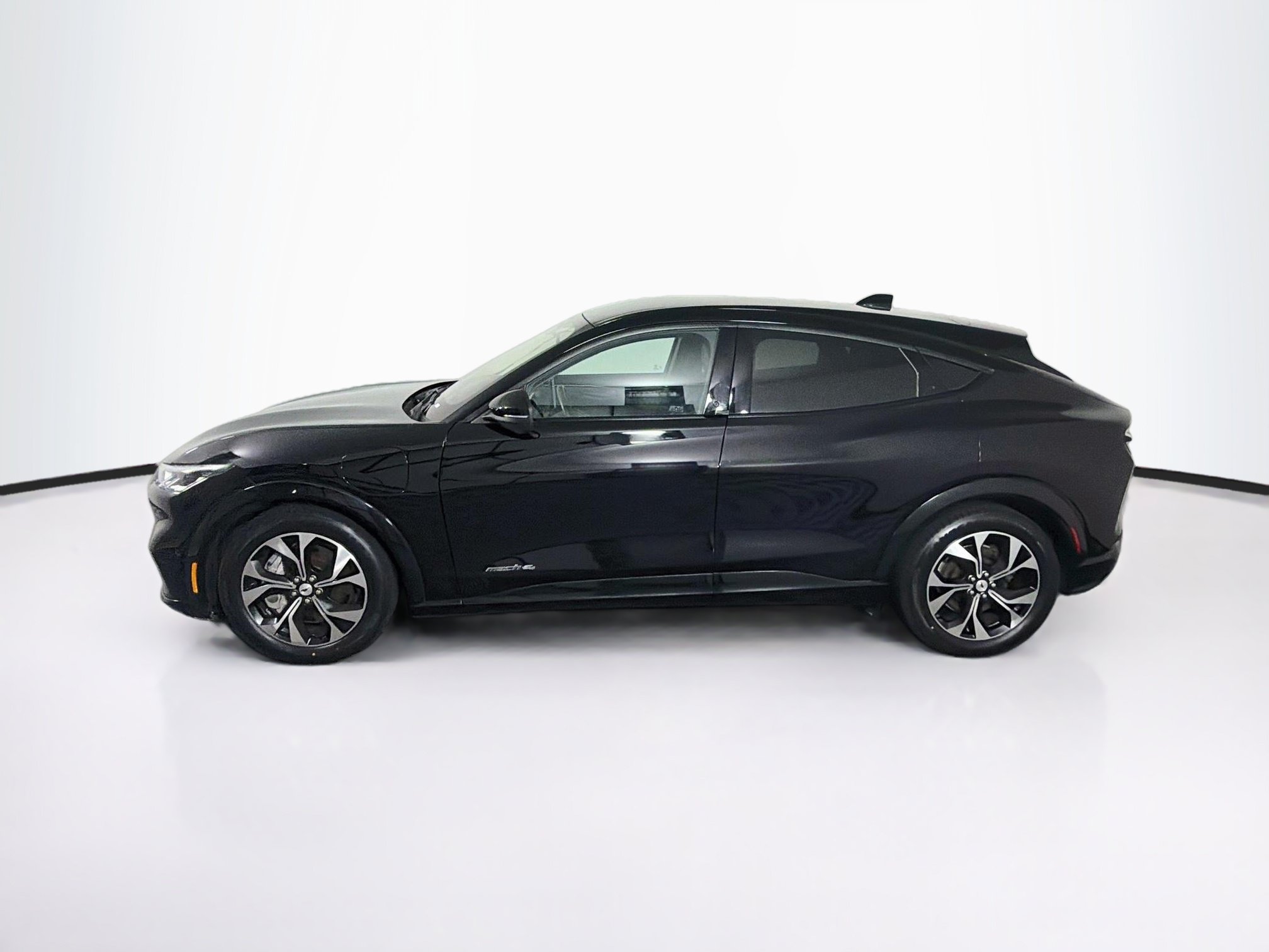Used 2023 Ford Mustang Mach-E Premium AWD/4WD image 4