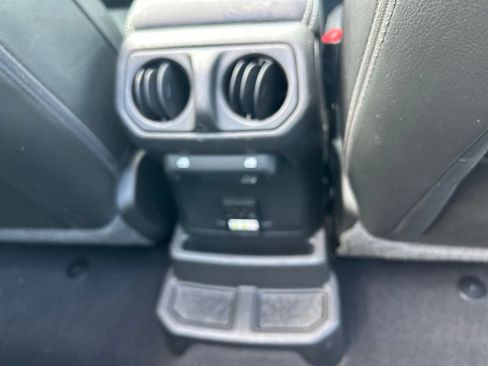 Used 2022 Jeep Wrangler Unlimited Sahara w/ Safety Group AWD/4WD image 32