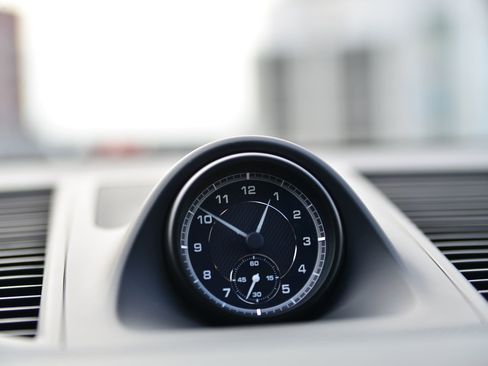 Certified 2025 Porsche Macan image 17