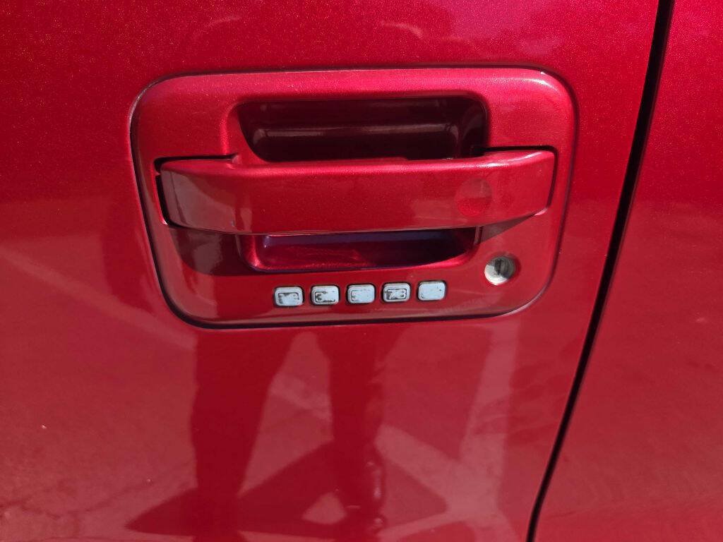 Used 2012 Ford F150 FX4 w/ FX Luxury Pkg AWD/4WD image 16