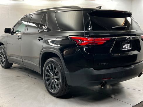 Used 2023 Chevrolet Traverse RS FWD image 3