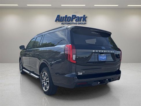 New 2025 Ford Expedition Max Active image 5