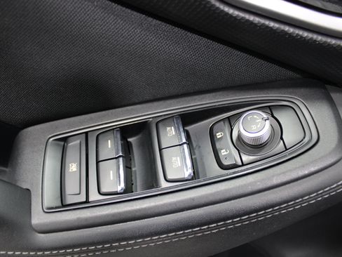 Used 2019 Subaru Forester Premium AWD/4WD image 7