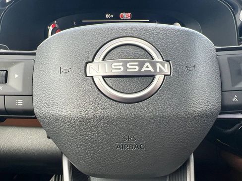 New 2026 Nissan Pathfinder Platinum image 5