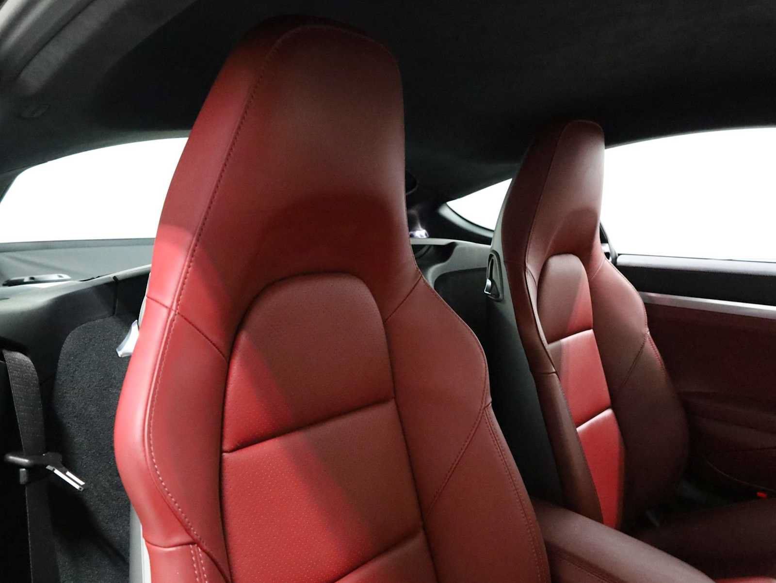 Used 2019 Porsche 718 Cayman GTS RWD image 21