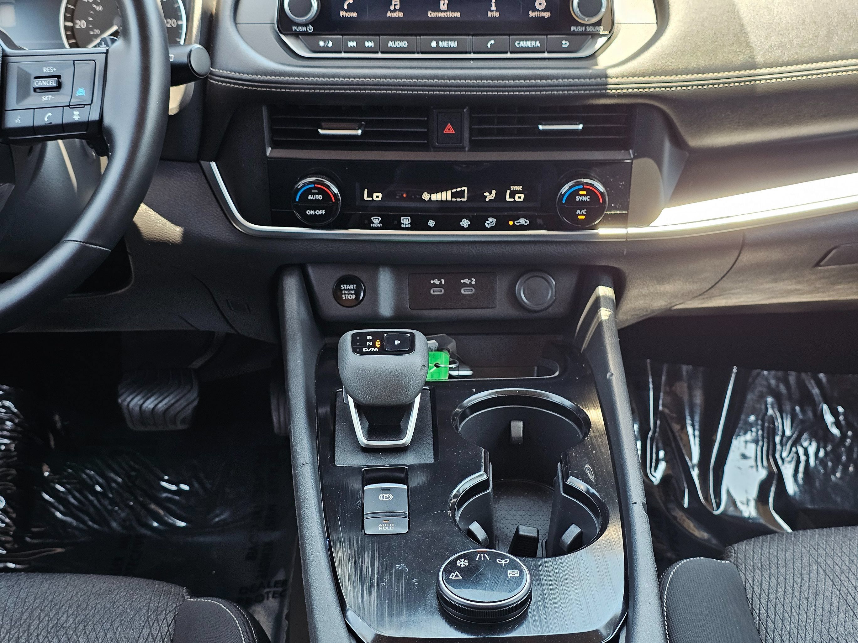 Used 2025 Nissan Rogue SV AWD/4WD image 24