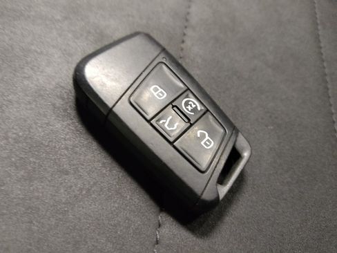 Used 2024 Volkswagen Taos SE FWD image 32