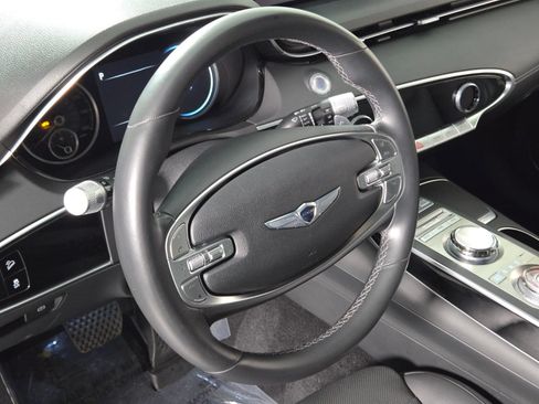Used 2025 Genesis GV70 2.5T AWD/4WD image 21