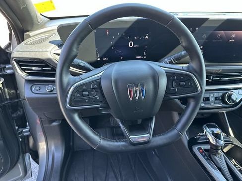 Used 2024 Buick Envista Sport Touring w/ Convenience I Package FWD image 13