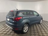 Used 2019 Ford Escape SE image 5