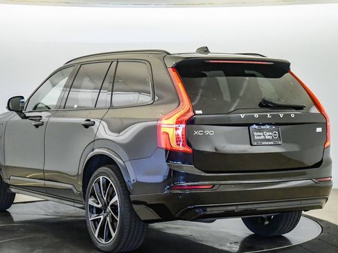 Certified 2023 Volvo XC90 T8 Ultimate AWD/4WD image 2