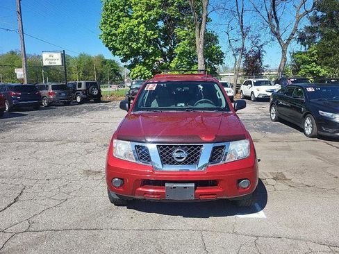 Used 2012 Nissan Frontier SV AWD/4WD image 3