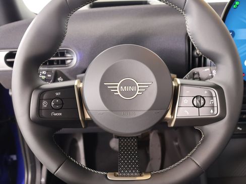 New 2026 MINI Cooper 2-Door Hardtop FWD image 3