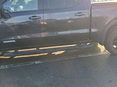Used 2022 GMC Sierra 1500 Elevation w/ LPO, Elevation Black Package image 3