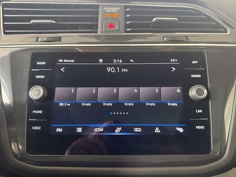 Certified 2023 Volkswagen Tiguan SE R-Line image 15