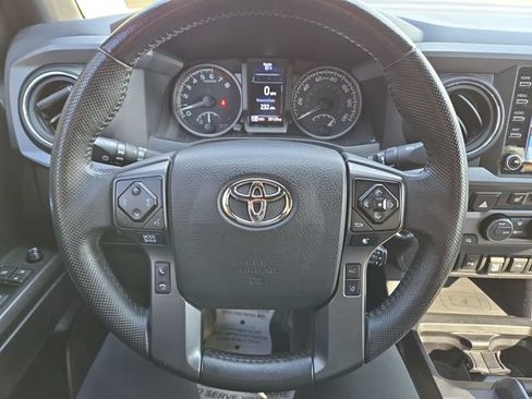 Used 2021 Toyota Tacoma TRD Pro AWD/4WD image 18