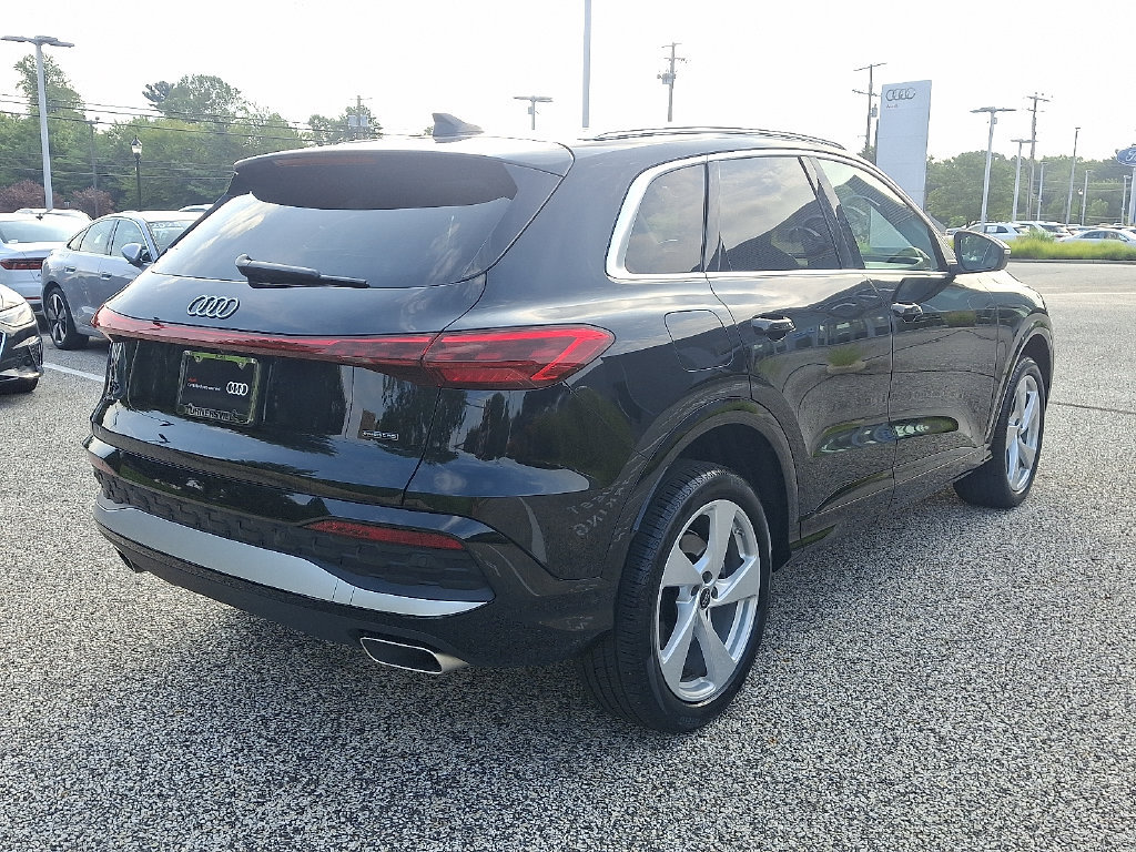 Certified 2025 Audi Q5 Premium AWD/4WD image 6