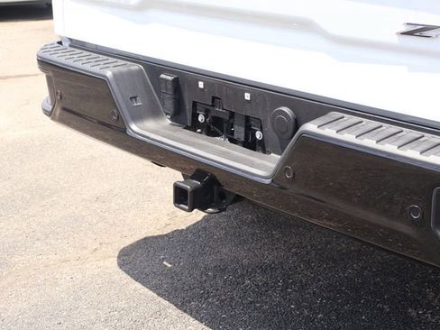 Used 2025 Chevrolet Silverado 1500 ZR2 w/ Technology Package AWD/4WD image 9