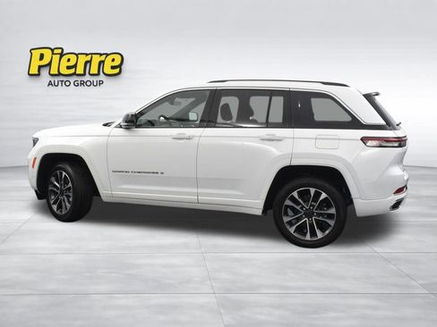 Used 2023 Jeep Grand Cherokee Overland AWD/4WD image 5