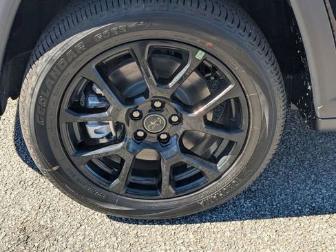 New 2026 Jeep Compass Latitude image 13