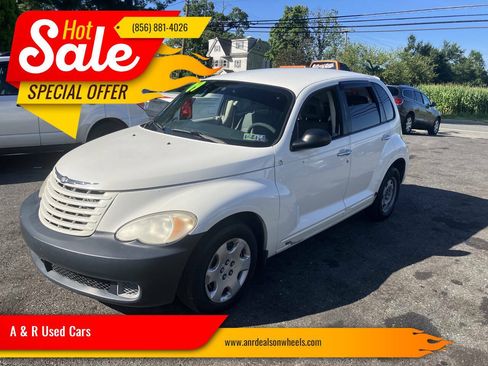 Used 2009 Chrysler PT Cruiser FWD image 1