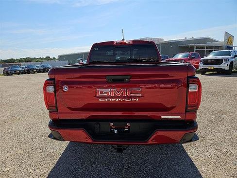 New 2026 GMC Canyon Elevation w/ Convenience Package image 4