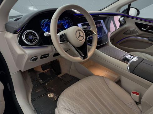 Used 2023 Mercedes-Benz EQS 580 4MATIC Sedan image 4