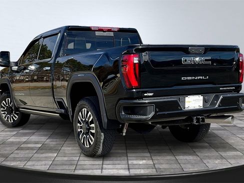 Used 2024 GMC Sierra 2500 Denali Ultimate image 13