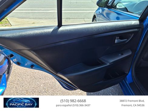 Used 2017 Toyota Camry SE FWD image 12