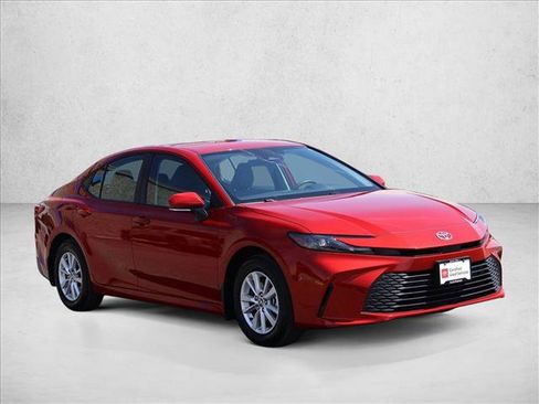 Certified 2025 Toyota Camry LE w/ Convenience Package AWD/4WD image 3