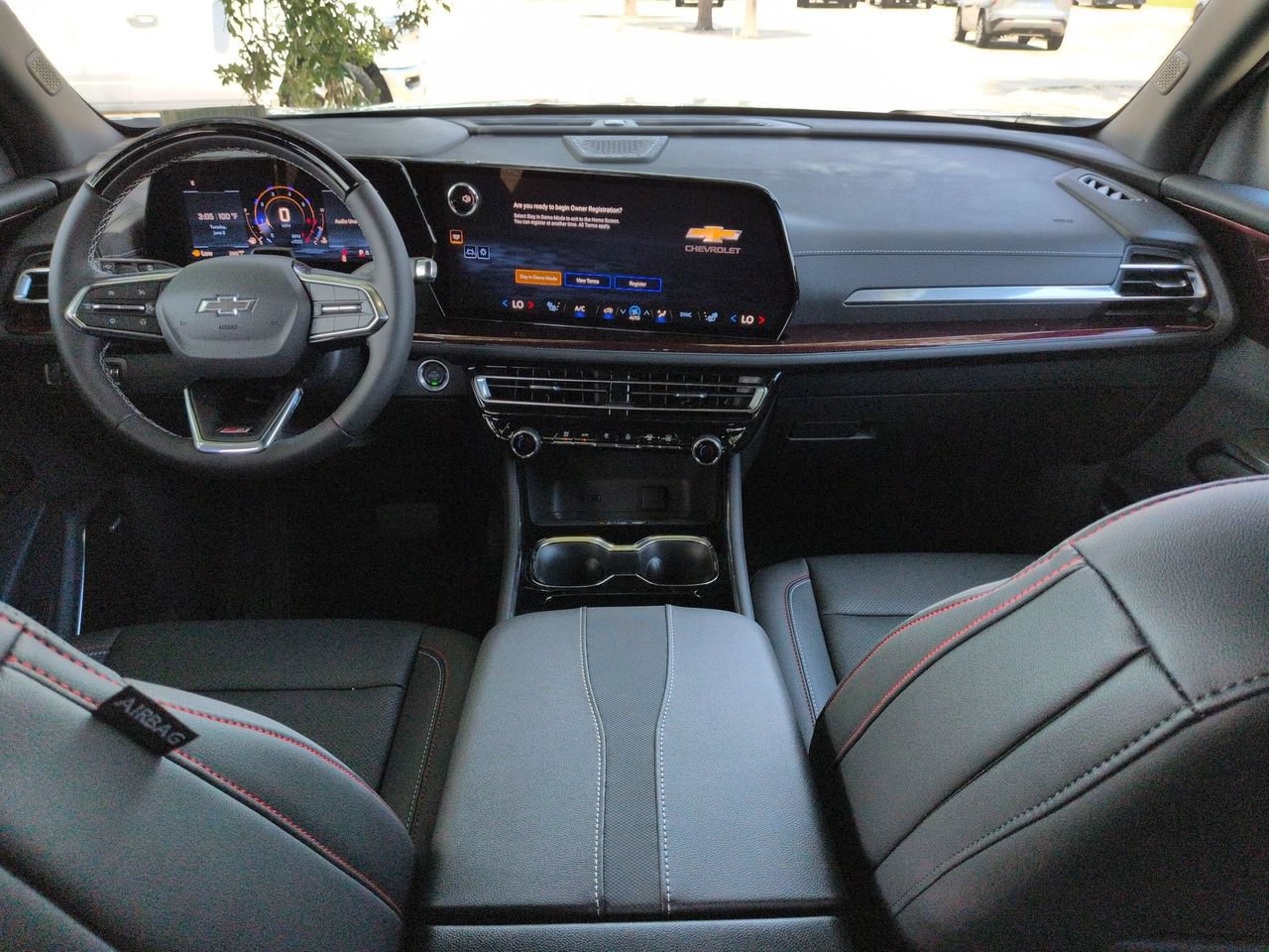 New 2026 Chevrolet Traverse Z71 w/ Enhanced Driving Package AWD/4WD image 21