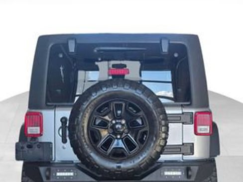 Used 2016 Jeep Wrangler Unlimited Willys image 4