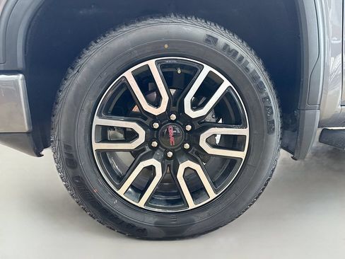 Used 2021 GMC Sierra 1500 AT4 w/ AT4 Preferred Package AWD/4WD image 33
