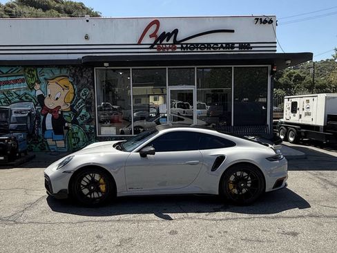 Used 2022 Porsche 911 Turbo S image 2
