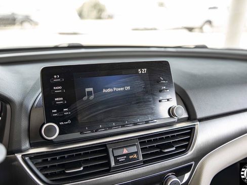 Used 2018 Honda Accord LX image 12