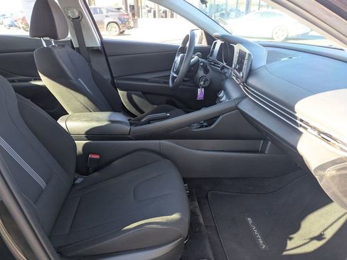 Used 2023 Hyundai Elantra SE FWD image 32